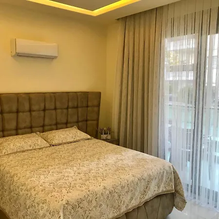 25 - Cleopatra Exclusive, Center Apartment *