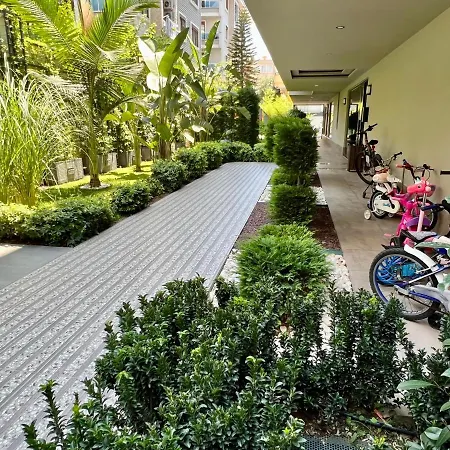 25 - Cleopatra Exclusive, Center Apartment