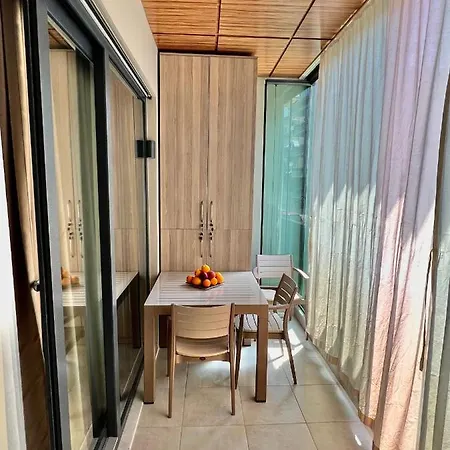 25 - Cleopatra Exclusive, Center Apartment