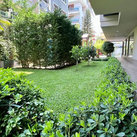 25 - Cleopatra Exclusive, Center Apartment