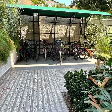 25 - Cleopatra Exclusive, Center Apartment